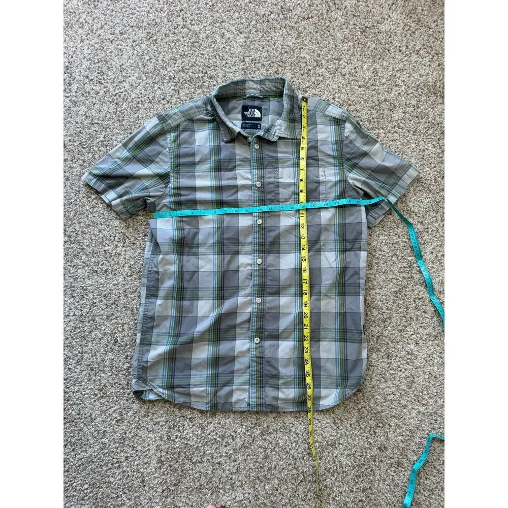 The North Face Mens shirt, size medium. Lightweight, Tan & Green Plaid Design